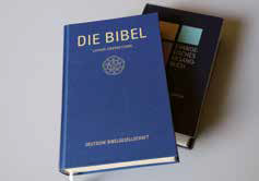 Bibel und Gesangbuch